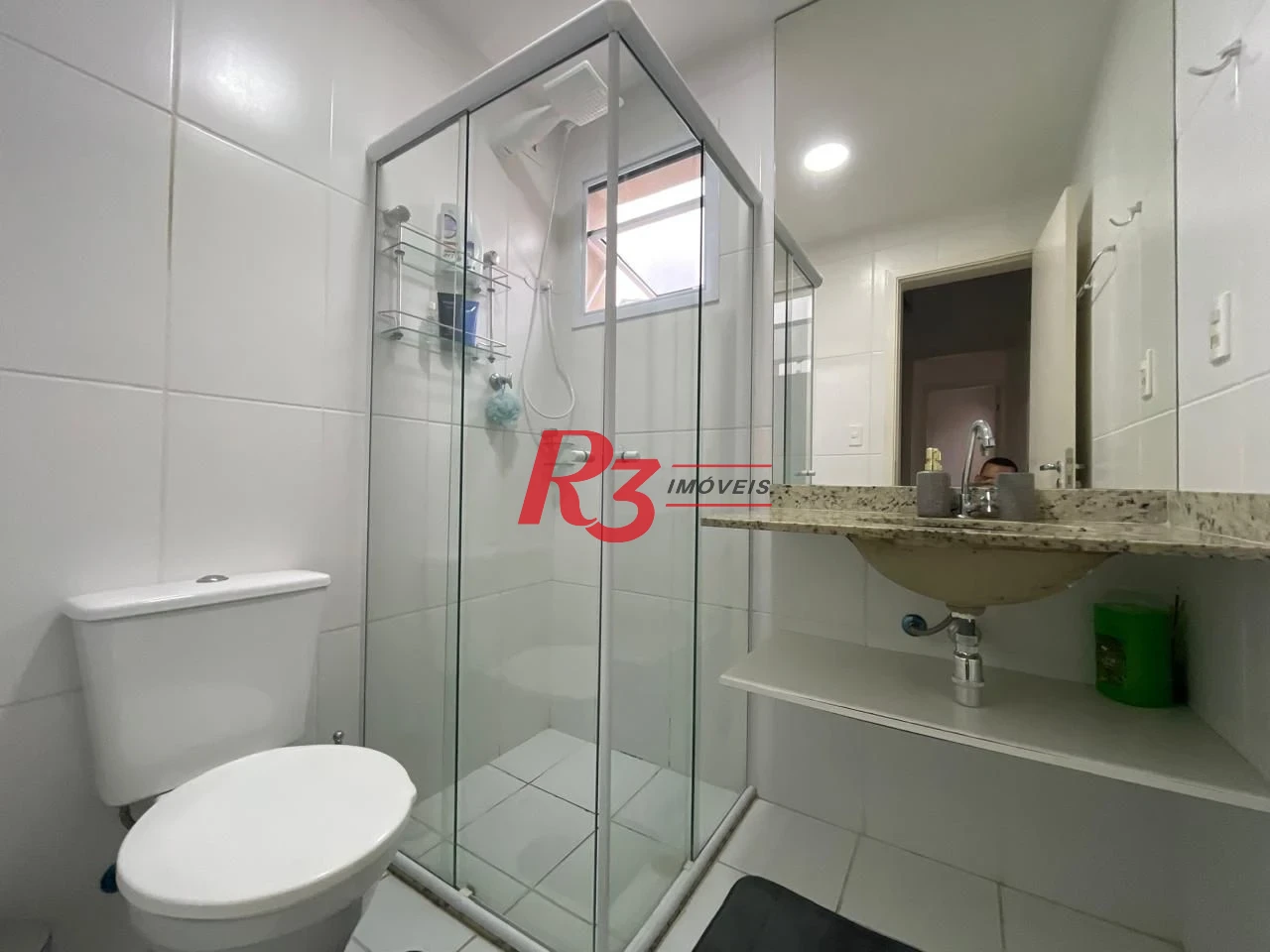 Apartamento com 3 dormitórios à venda, 84 m² por R$ 800.000,00 - Jardim Praiano - Guarujá/SP
