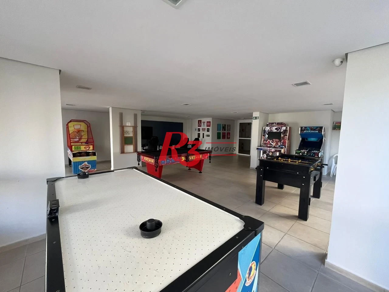 Apartamento com 3 dormitórios à venda, 84 m² por R$ 800.000,00 - Jardim Praiano - Guarujá/SP