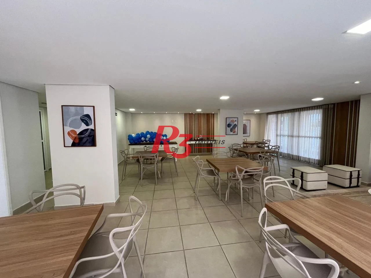 Apartamento com 3 dormitórios à venda, 84 m² por R$ 800.000,00 - Jardim Praiano - Guarujá/SP