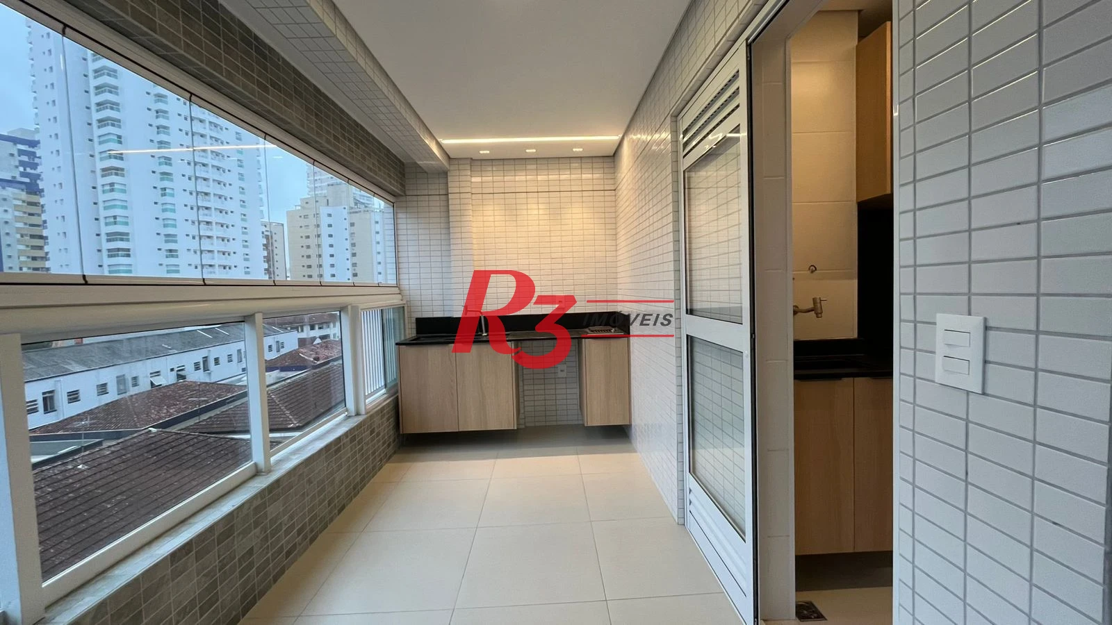 Apartamento com 1 dormitório à venda, 50 m² por R$ 850.000,00 - Boqueirão - Santos/SP