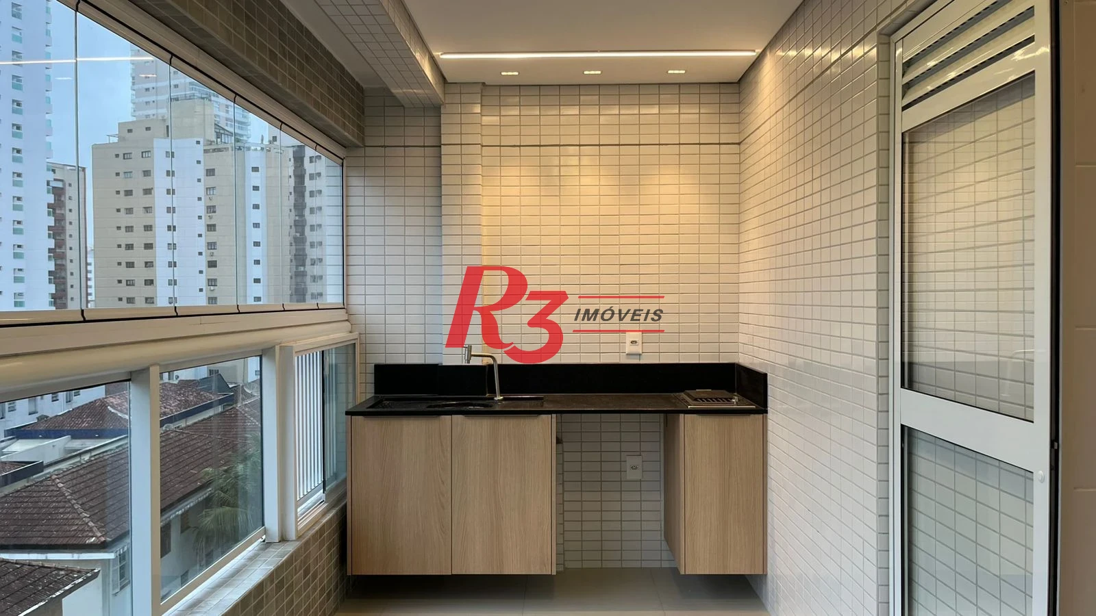 Apartamento com 1 dormitório à venda, 50 m² por R$ 850.000,00 - Boqueirão - Santos/SP