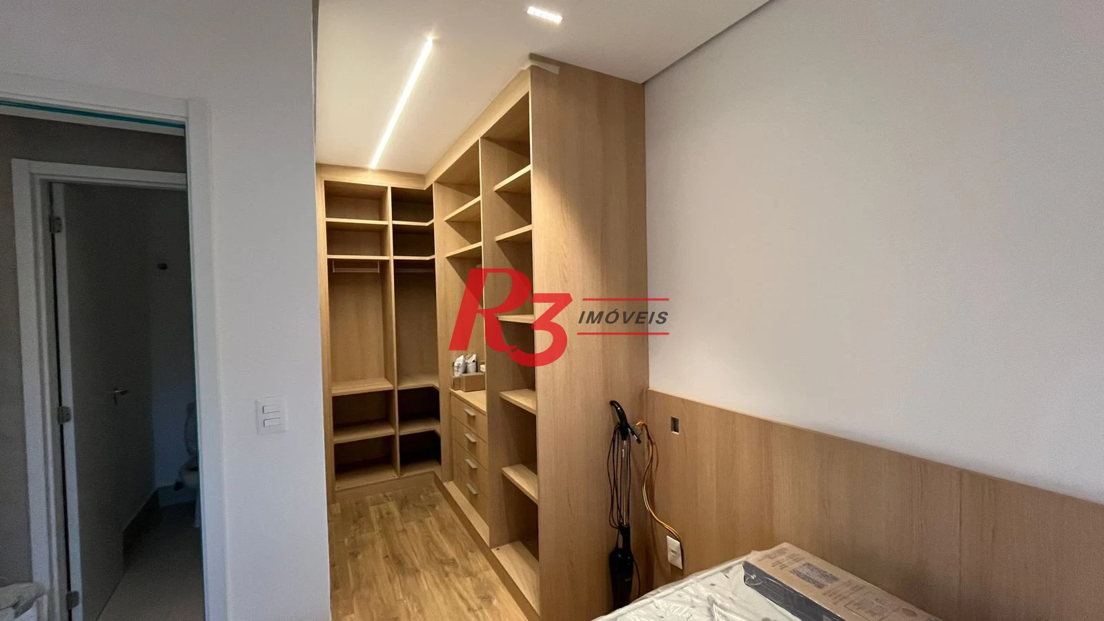 Apartamento com 1 dormitório à venda, 50 m² por R$ 850.000,00 - Boqueirão - Santos/SP