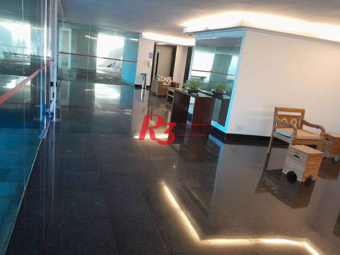 Apartamento com 4 dormitórios à venda, 376 m² por R$ 1.500.000,00 - Praia das Pitangueiras Beira Mar - Guarujá/SP