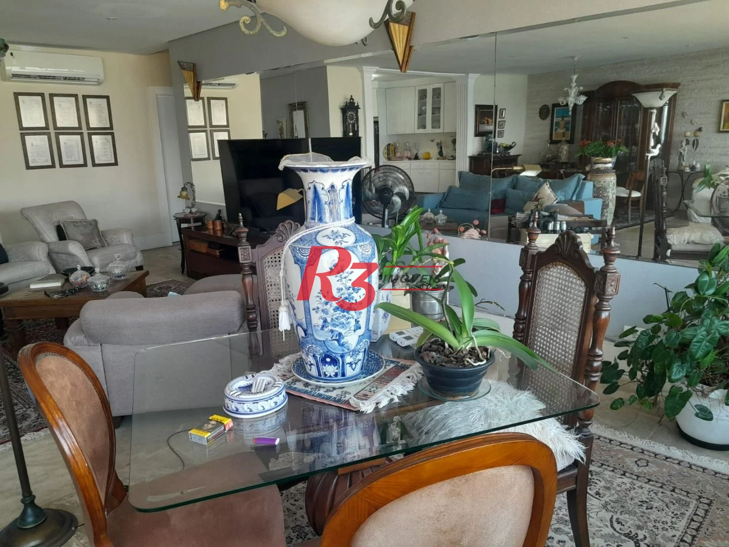 Apartamento com 4 dormitórios à venda, 376 m² por R$ 1.500.000,00 - Praia das Pitangueiras Beira Mar - Guarujá/SP