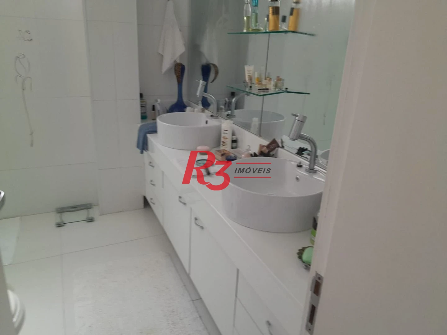 Apartamento com 4 dormitórios à venda, 376 m² por R$ 1.500.000,00 - Praia das Pitangueiras Beira Mar - Guarujá/SP