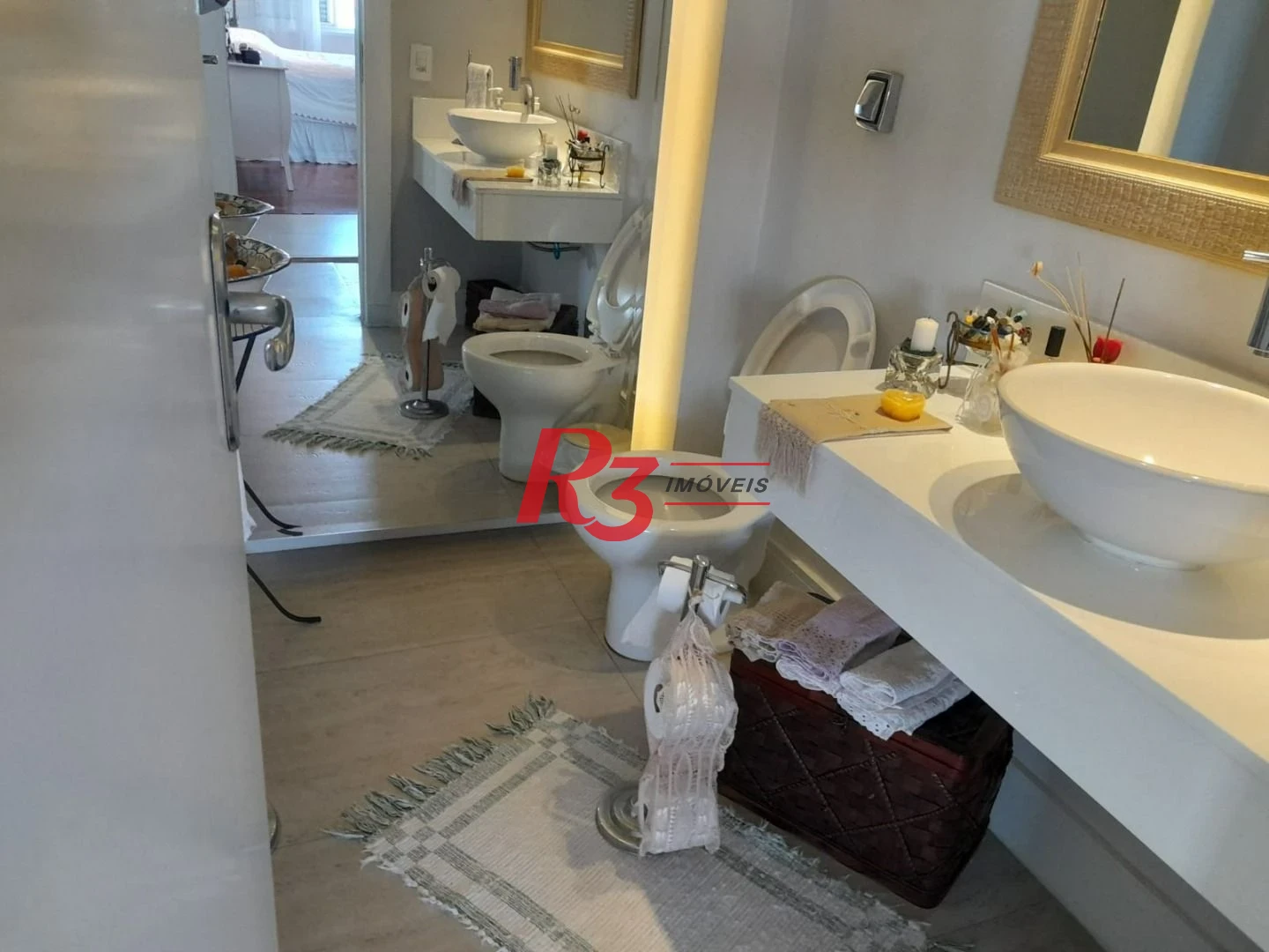 Apartamento com 4 dormitórios à venda, 376 m² por R$ 1.500.000,00 - Praia das Pitangueiras Beira Mar - Guarujá/SP