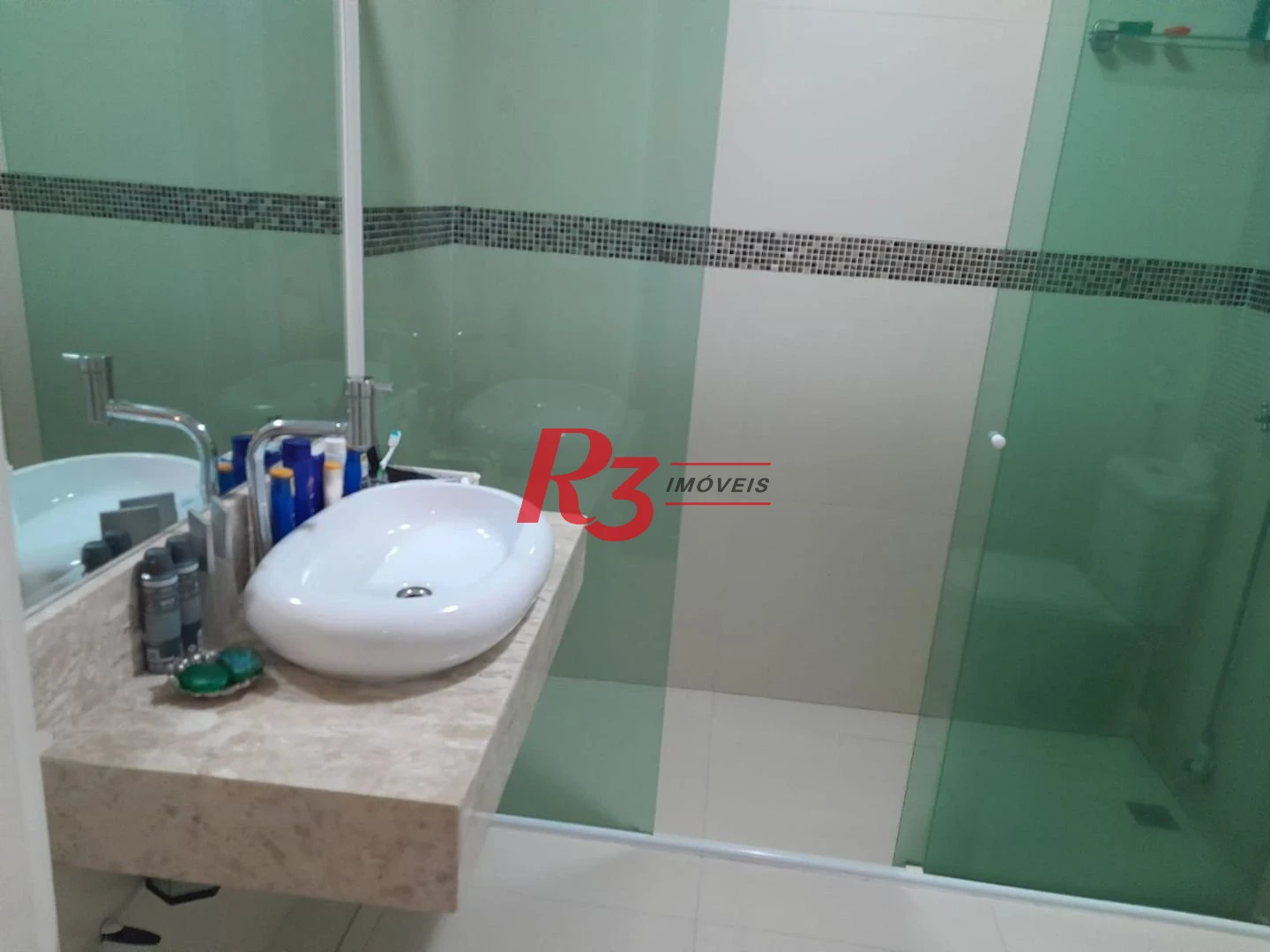 Apartamento com 4 dormitórios à venda, 376 m² por R$ 1.500.000,00 - Praia das Pitangueiras Beira Mar - Guarujá/SP