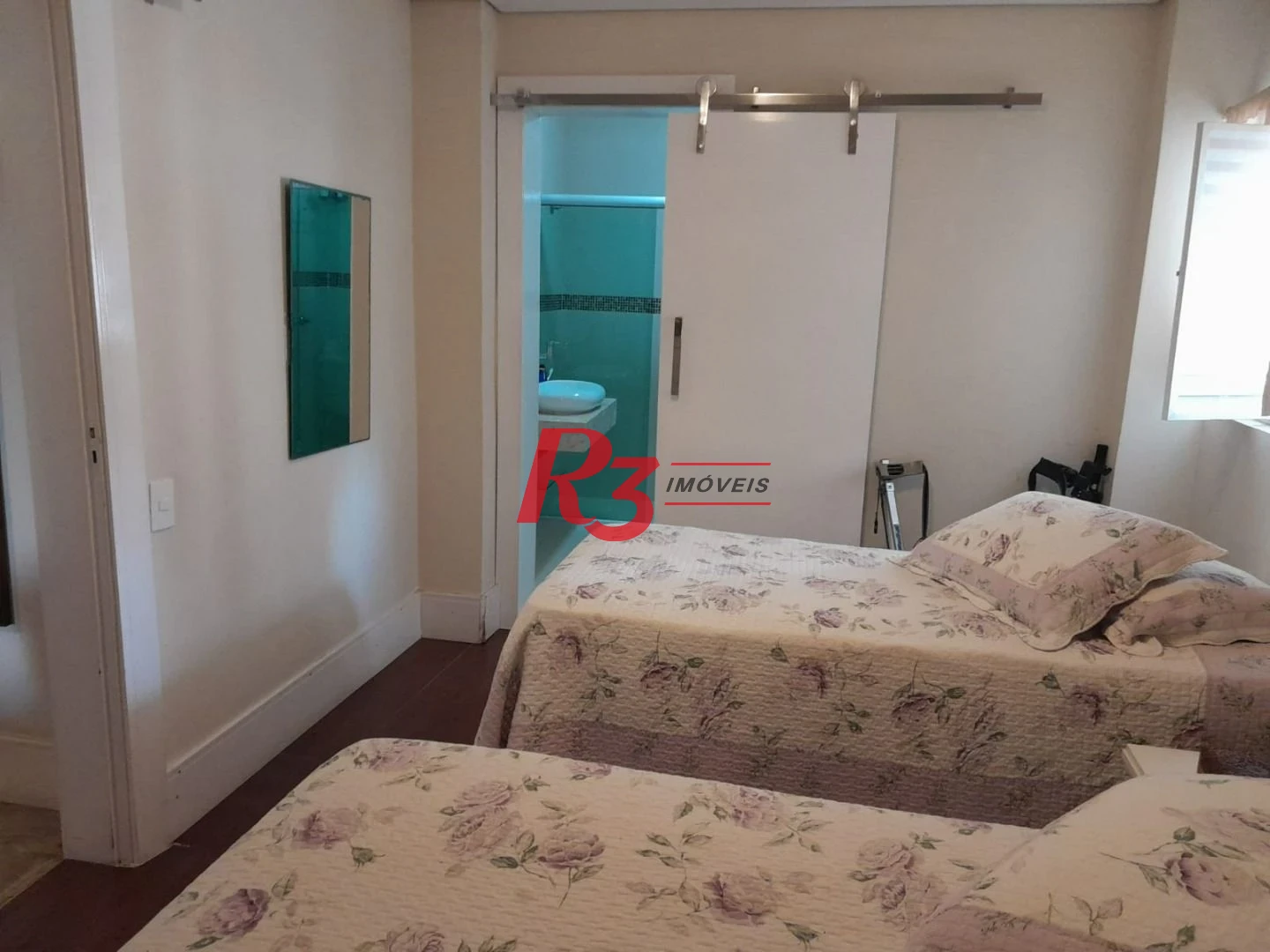Apartamento com 4 dormitórios à venda, 376 m² por R$ 1.500.000,00 - Praia das Pitangueiras Beira Mar - Guarujá/SP