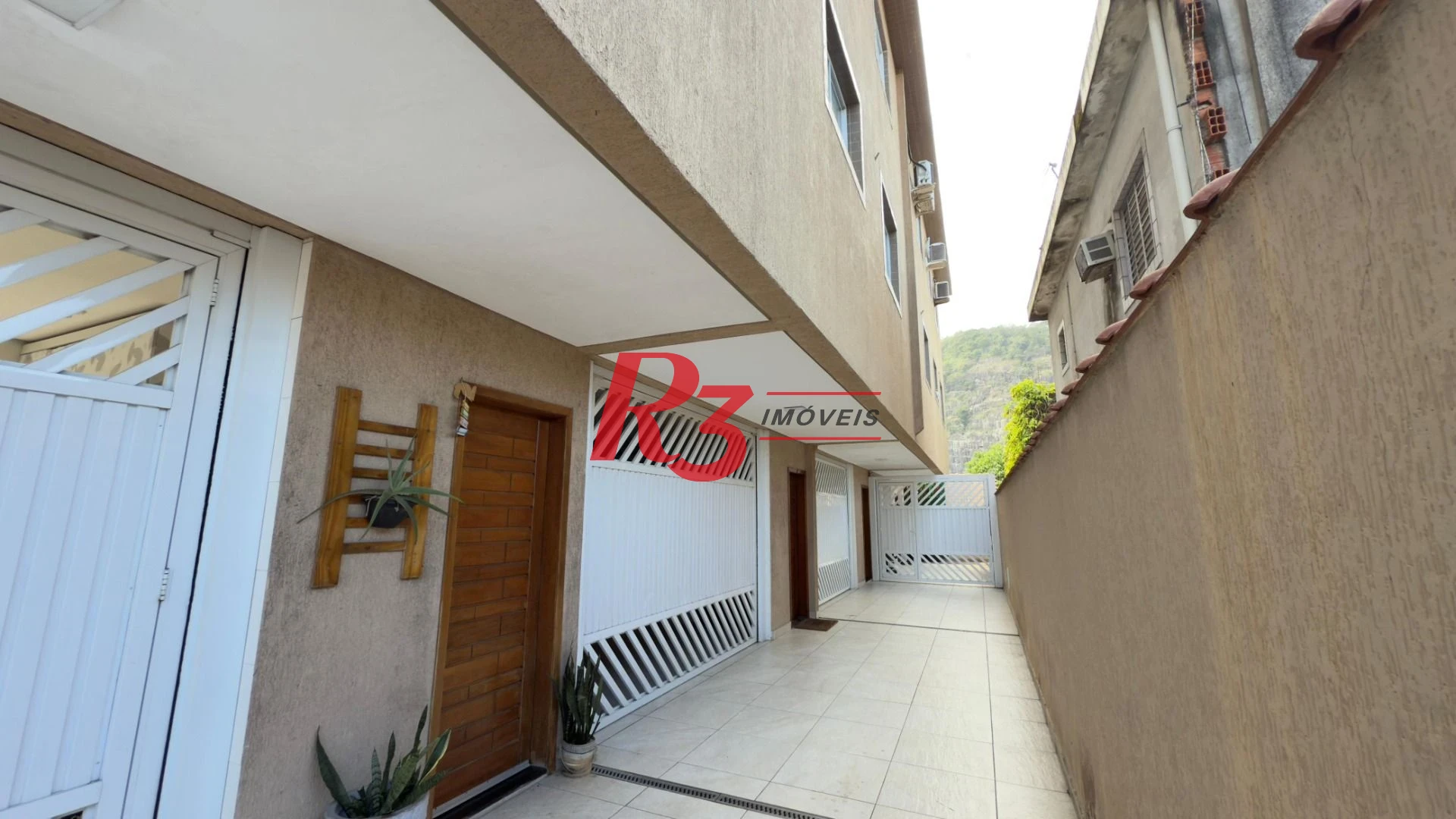 Casa à venda, 105 m² por R$ 530.000,00 - Vila São Jorge - São Vicente/SP