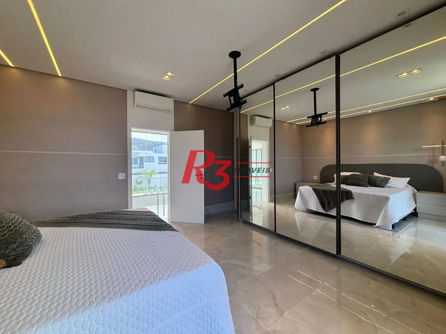 Casa à venda, 900 m² por R$ 21.990.000,00 - Acapulco - Guarujá/SP