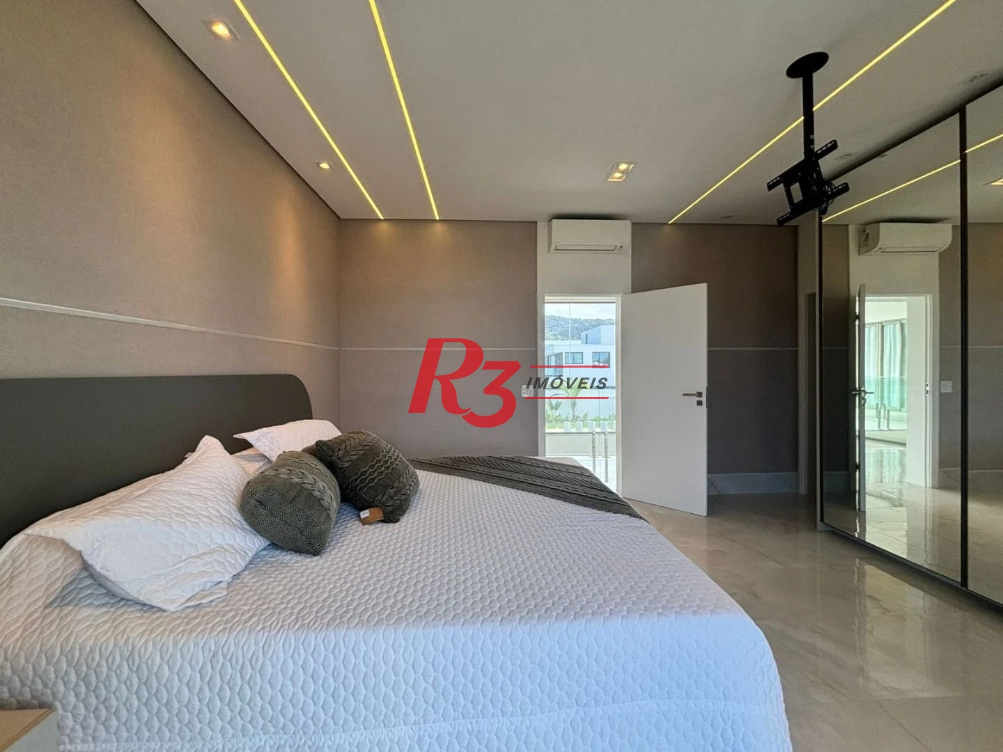 Casa à venda, 900 m² por R$ 21.990.000,00 - Acapulco - Guarujá/SP