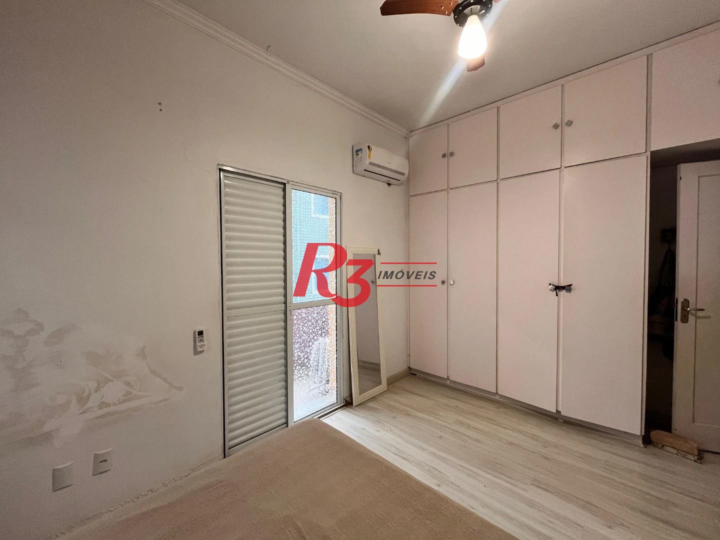 Apartamento com 2 dormitórios à venda, 87 m² por R$ 440.000,00 - Gonzaga - Santos/SP