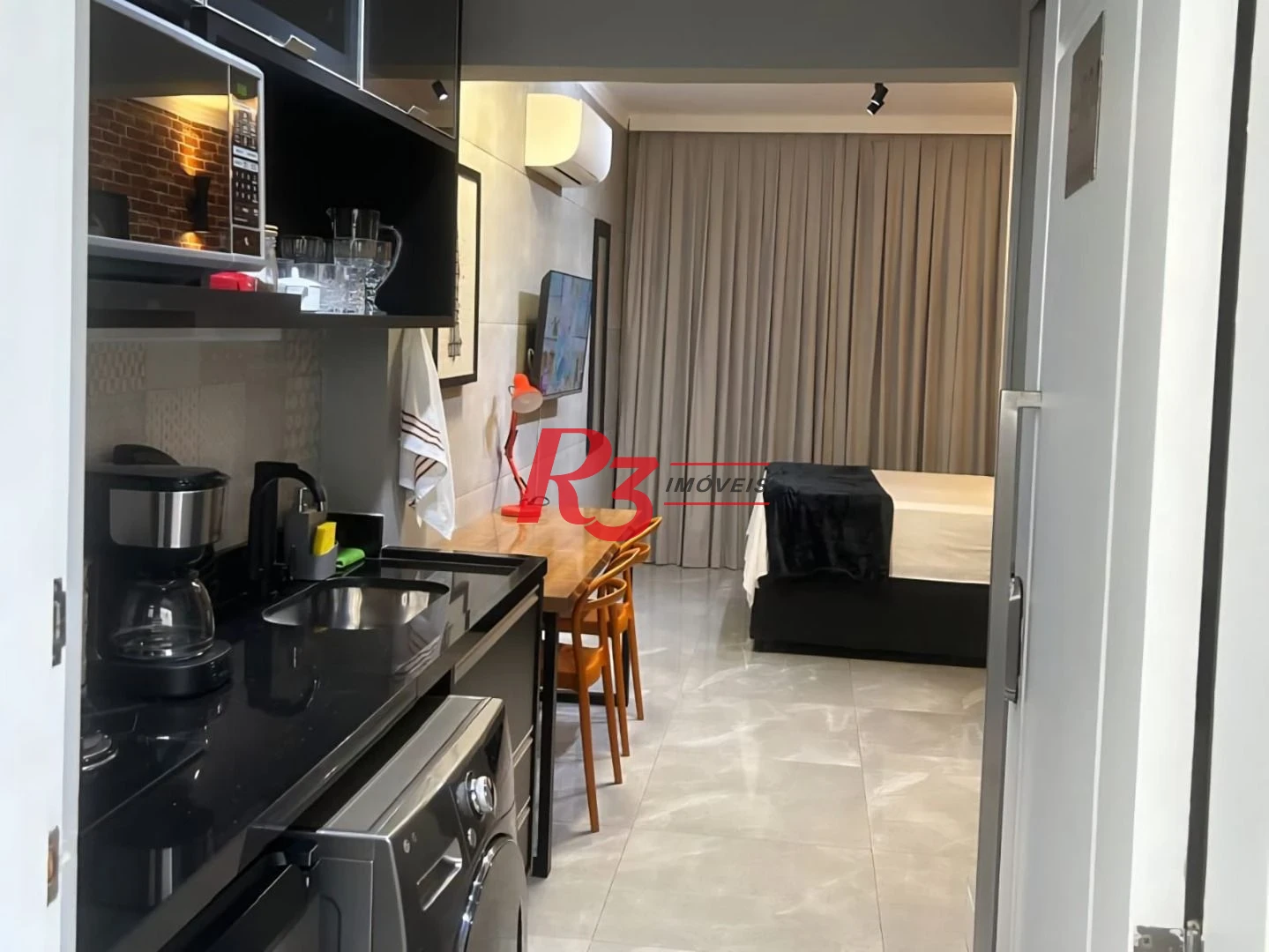 Kitnet com 1 dormitório à venda, 28 m² por R$ 375.000,00 - José Menino - Santos/SP