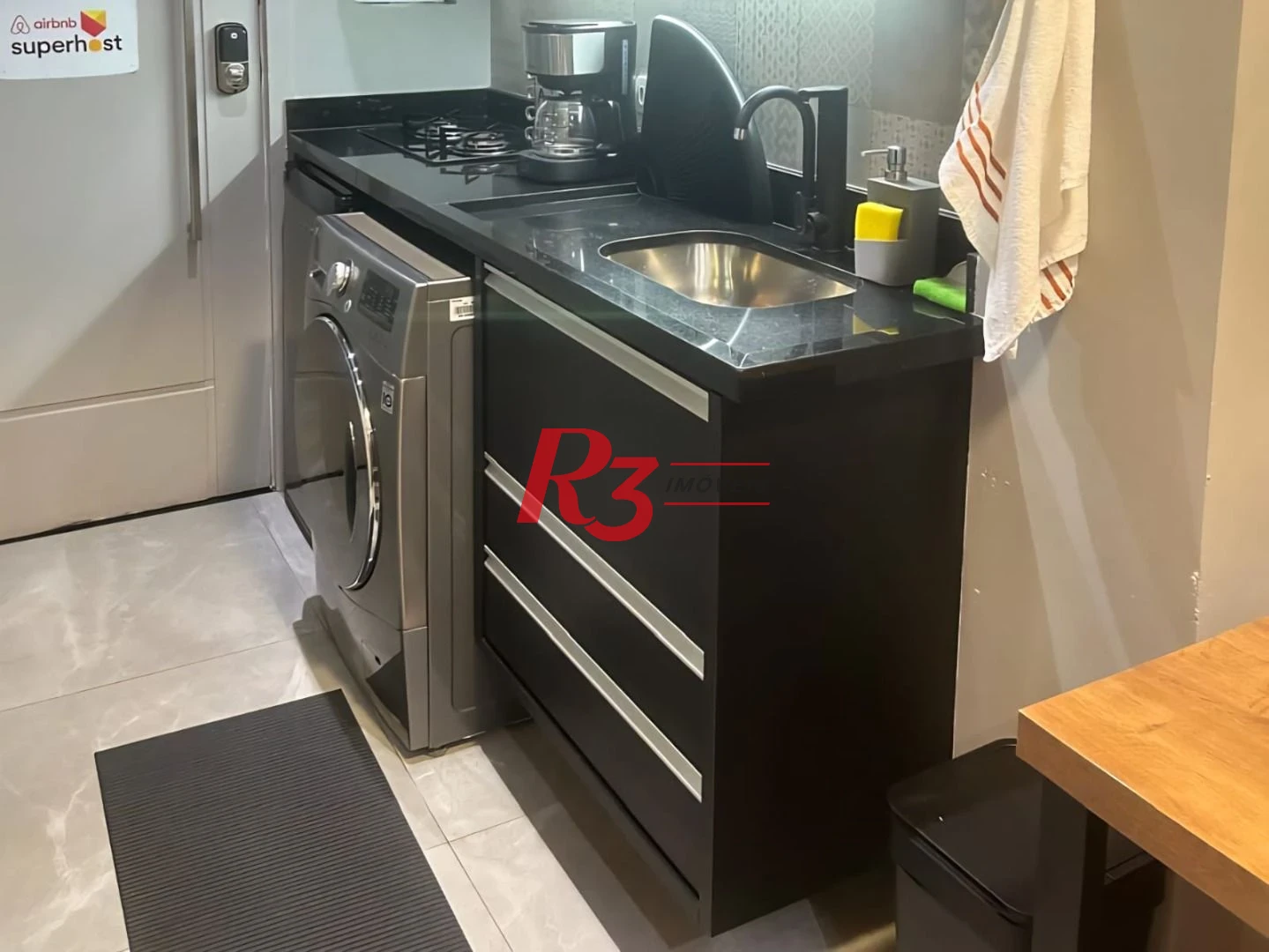 Kitnet com 1 dormitório à venda, 28 m² por R$ 375.000,00 - José Menino - Santos/SP