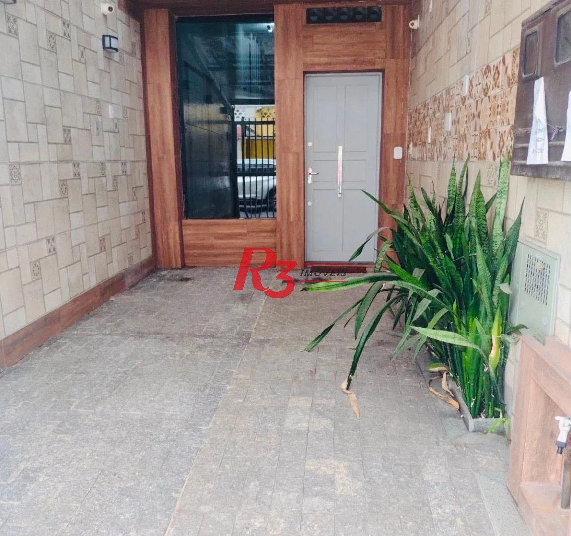 Sobrado com 2 dormitórios à venda, 240 m² por R$ 1.910.000,00 - Gonzaga - Santos/SP