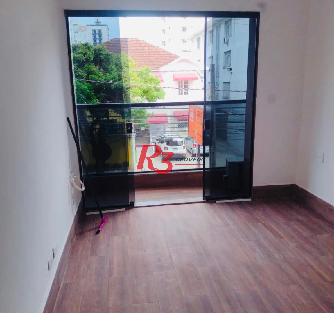 Sobrado com 2 dormitórios à venda, 240 m² por R$ 1.910.000,00 - Gonzaga - Santos/SP
