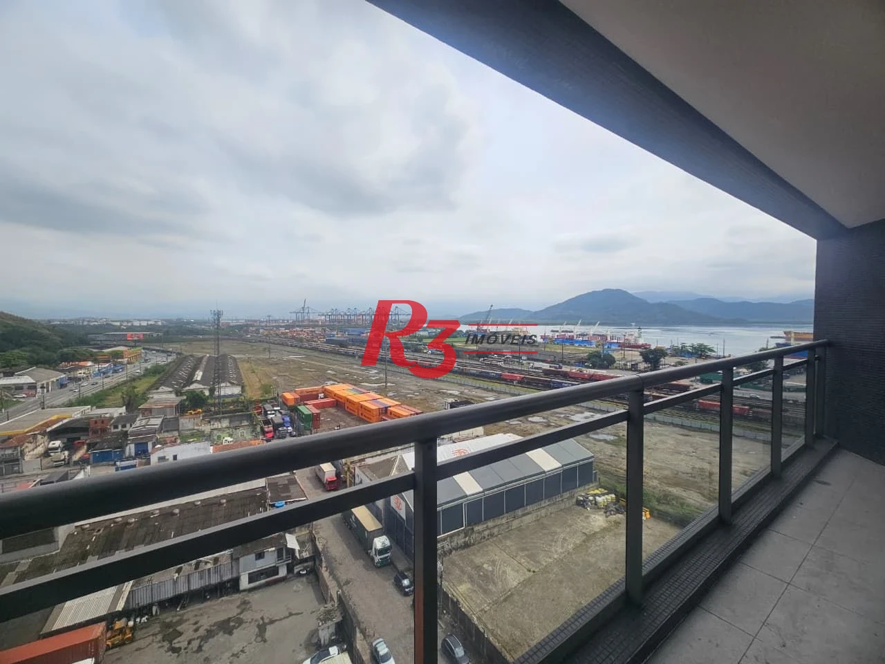 Sala para alugar, 77 m² por R$ 3.300,00/mês - Valongo - Santos/SP