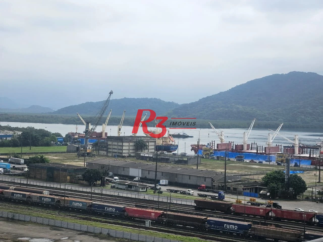 Sala para alugar, 77 m² por R$ 3.300,00/mês - Valongo - Santos/SP