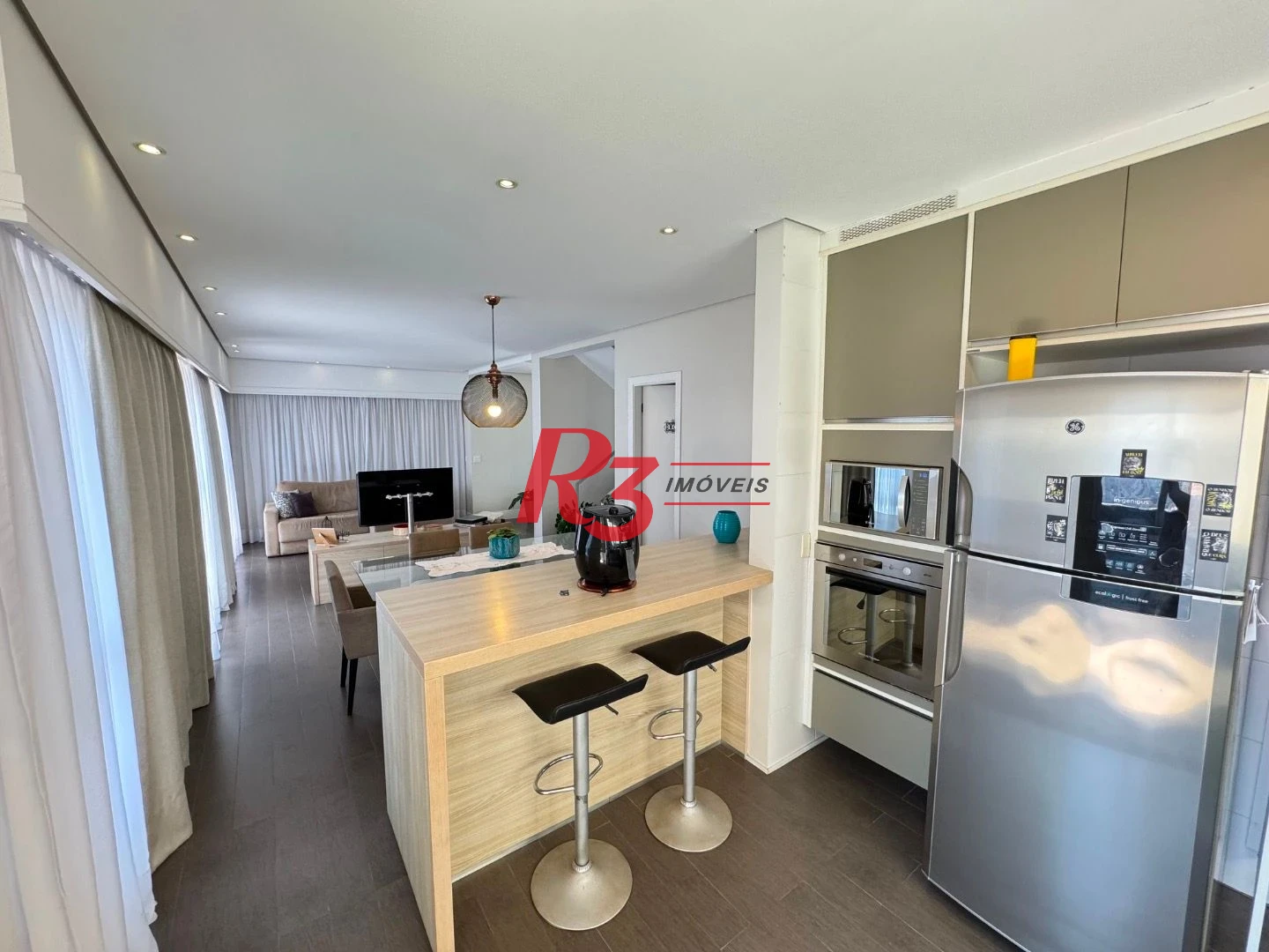 Cobertura à venda, 230 m² por R$ 4.000.000,00 - Gonzaga - Santos/SP