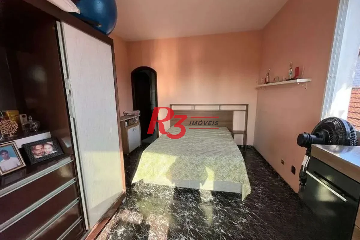 Sobrado com 3 dormitórios à venda, 200 m² por R$ 800.000,00 - Santa Maria - Santos/SP