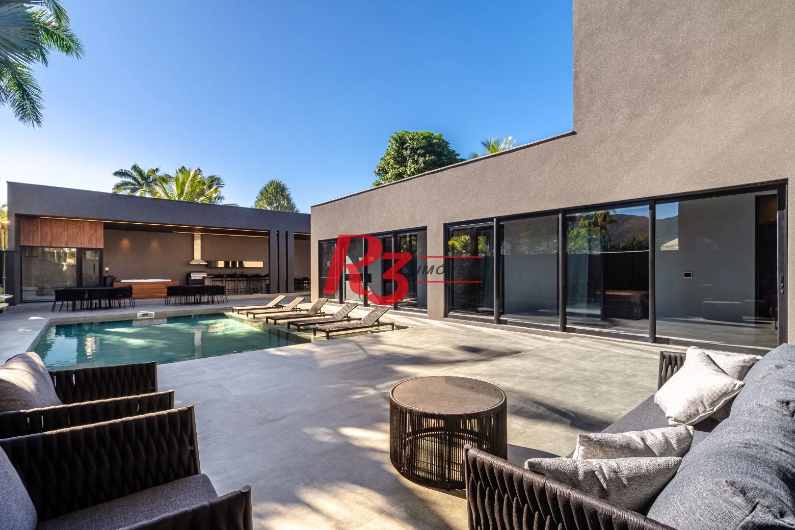 Casa com 6 dormitórios à venda, 750 m² - Acapulco - Guarujá/SP