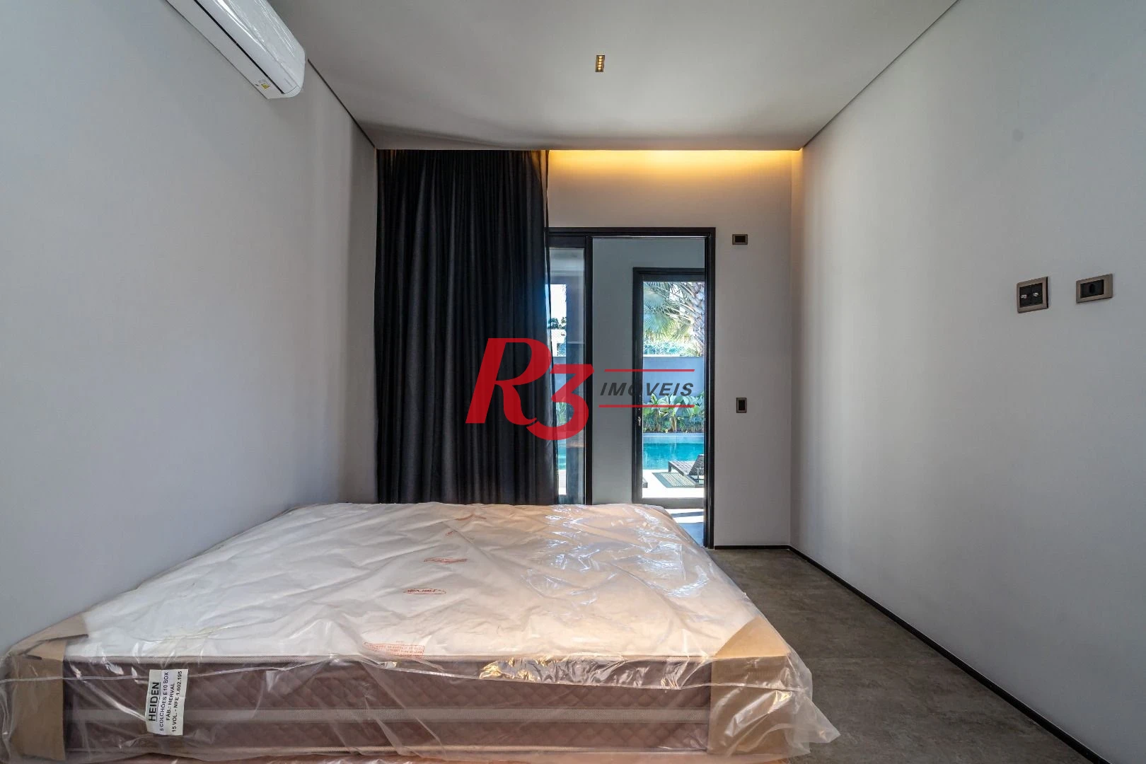 Casa com 6 dormitórios à venda, 750 m² - Acapulco - Guarujá/SP