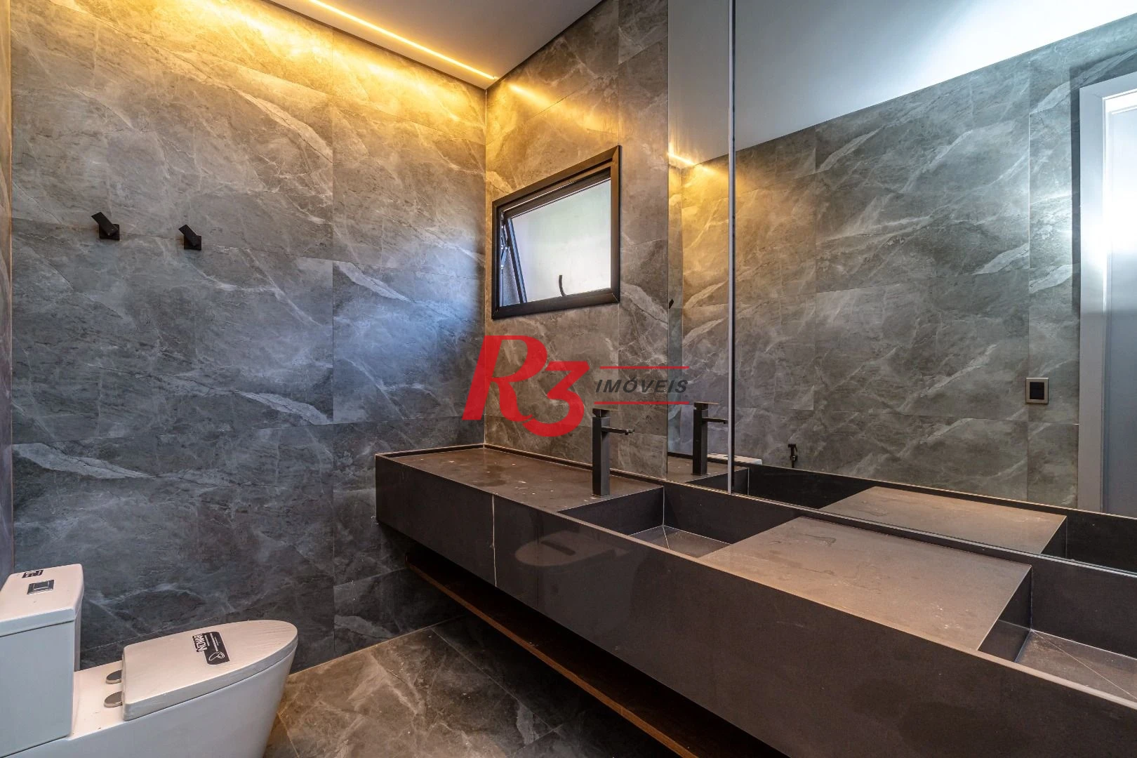 Casa com 6 dormitórios à venda, 750 m² - Acapulco - Guarujá/SP