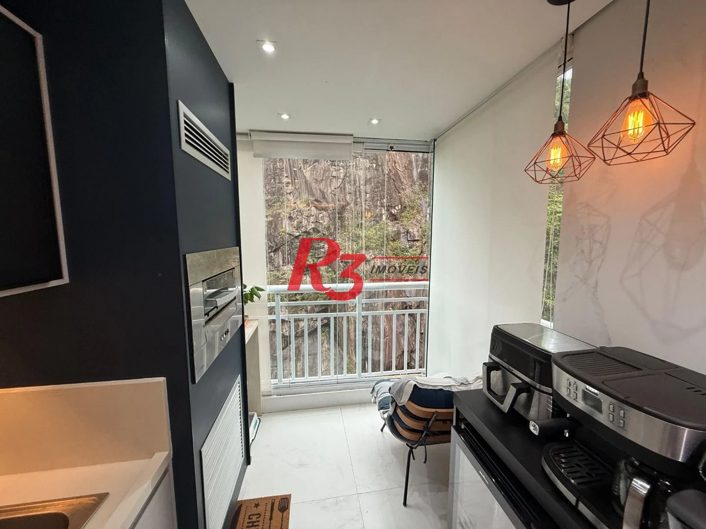 Apartamento com 2 dormitórios à venda, 85 m² por R$ 960.000,00 - Marapé - Santos/SP