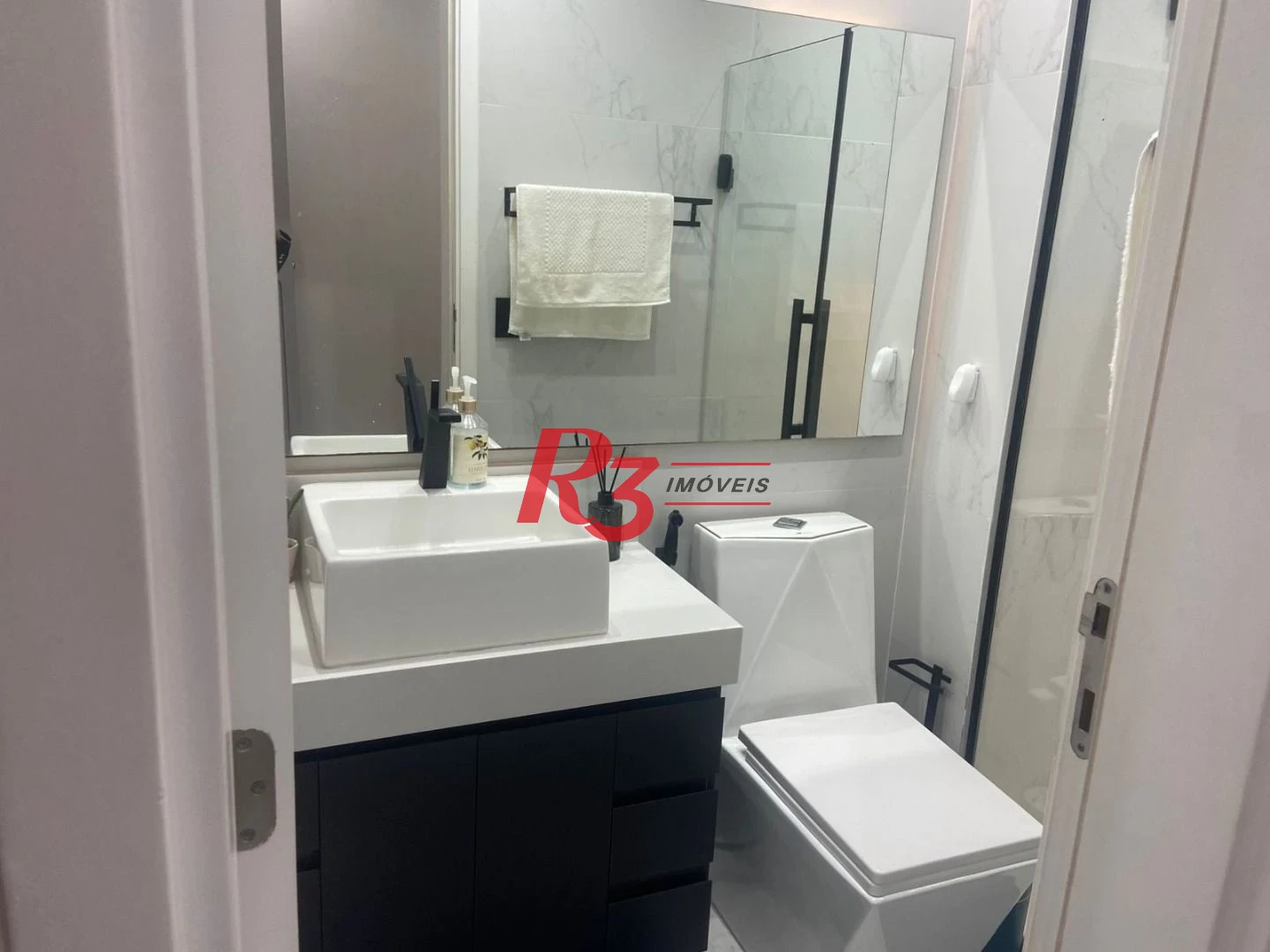 Apartamento com 2 dormitórios à venda, 85 m² por R$ 960.000,00 - Marapé - Santos/SP