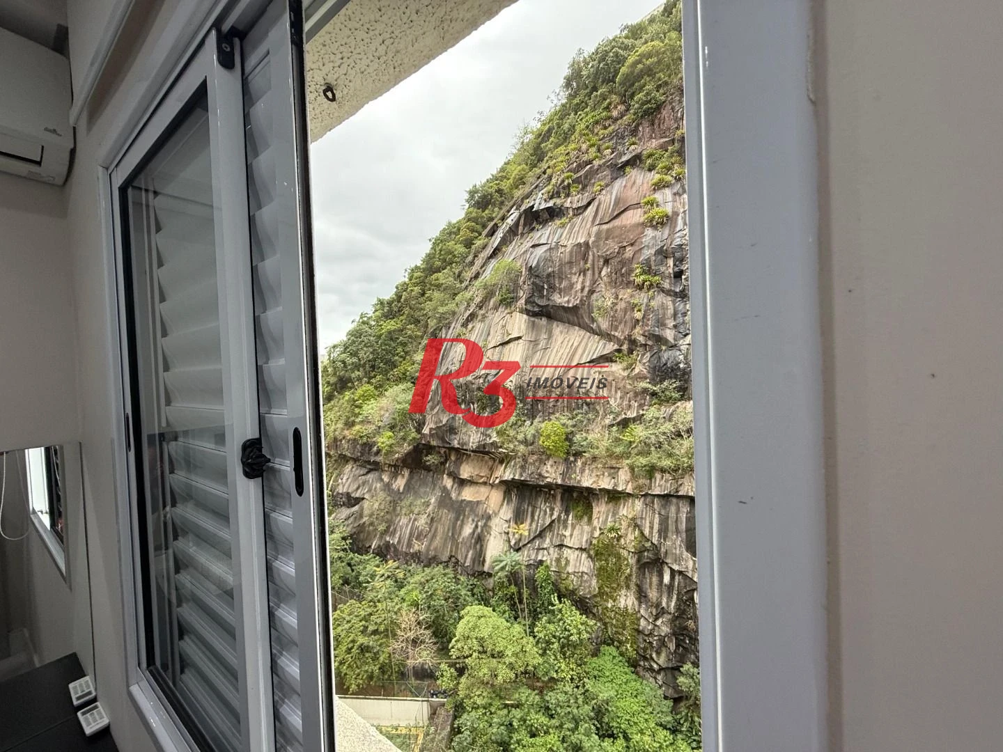 Apartamento com 2 dormitórios à venda, 85 m² por R$ 960.000,00 - Marapé - Santos/SP