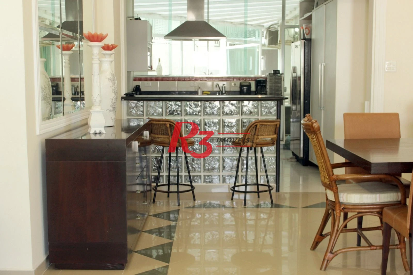 Apartamento Garden com 4 dormitórios à venda, 412 m² por R$ 1.800.000,00 - Morro do Maluf - Guarujá/SP