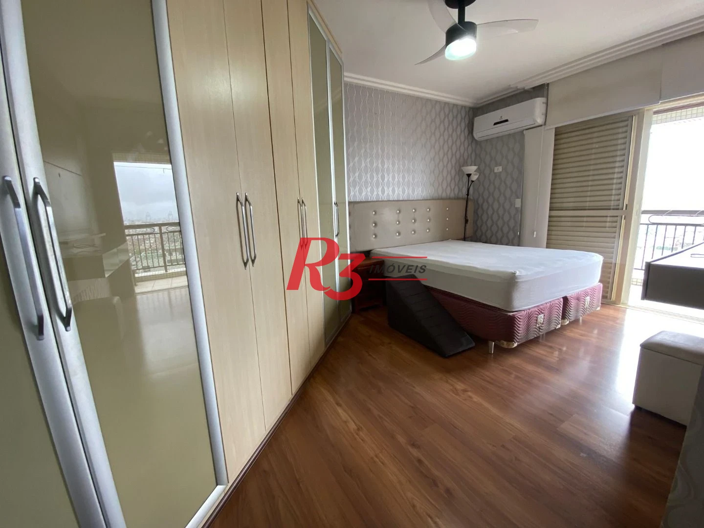Apartamento com 3 dormitórios à venda, 185 m² por R$ 2.350.000,00 - Aparecida - Santos/SP