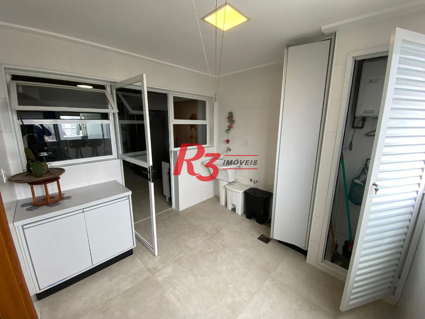 Apartamento com 3 dormitórios à venda, 185 m² por R$ 2.350.000,00 - Aparecida - Santos/SP