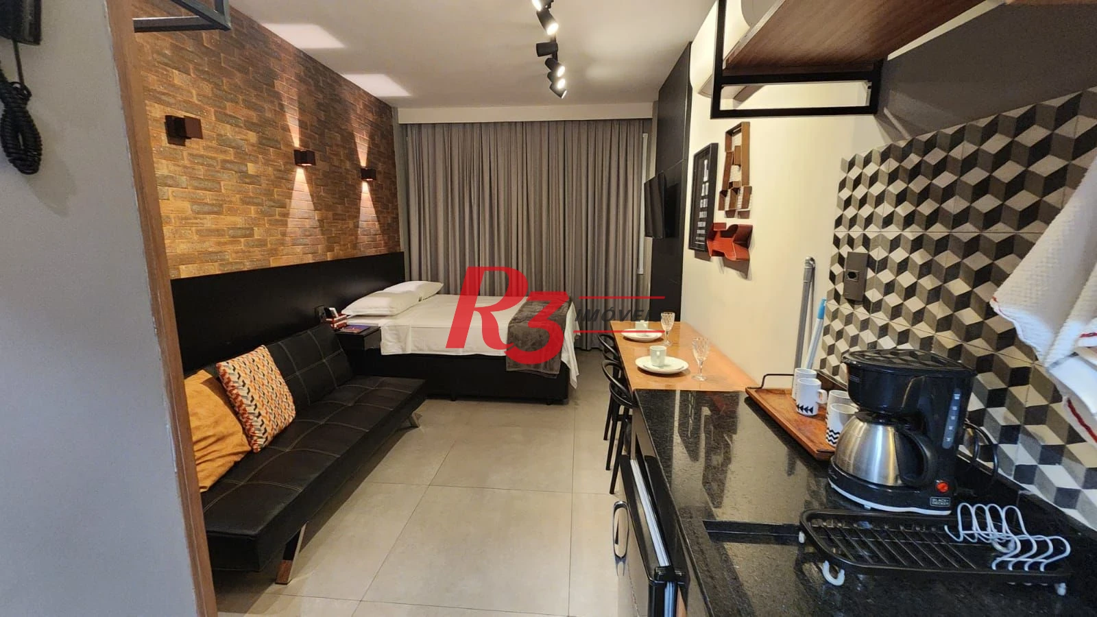 Kitnet com 1 dormitório à venda, 28 m² por R$ 375.000,00 - José Menino - Santos/SP
