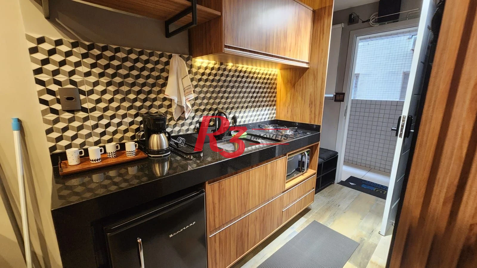 Kitnet com 1 dormitório à venda, 28 m² por R$ 375.000,00 - José Menino - Santos/SP