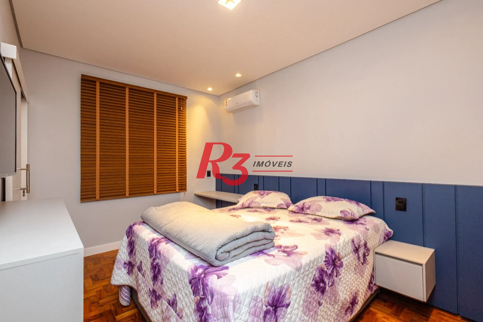 Apartamento com 2 dormitórios à venda, 63 m² por R$ 645.000,00 - Aparecida - Santos/SP