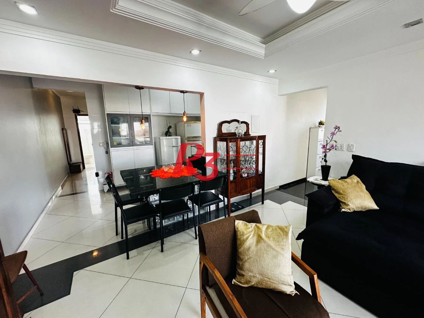Casa com 3 dormitórios à venda, 210 m² por R$ 585.000,00 - Centro - São Vicente/SP
