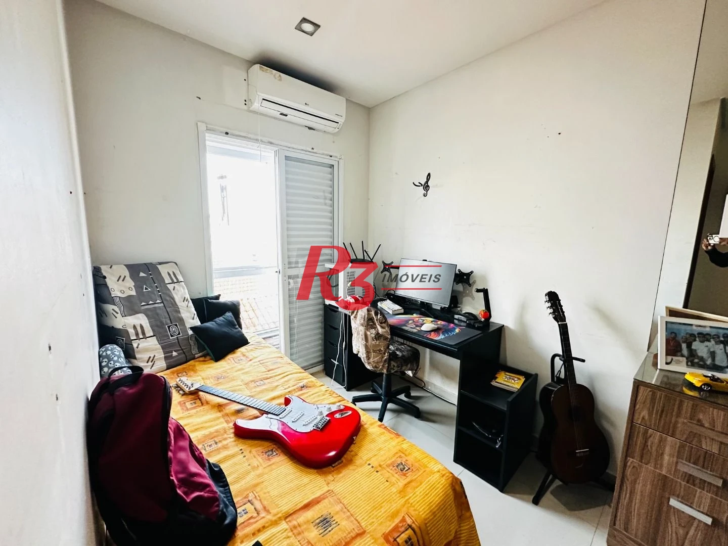 Casa com 3 dormitórios à venda, 210 m² por R$ 585.000,00 - Centro - São Vicente/SP