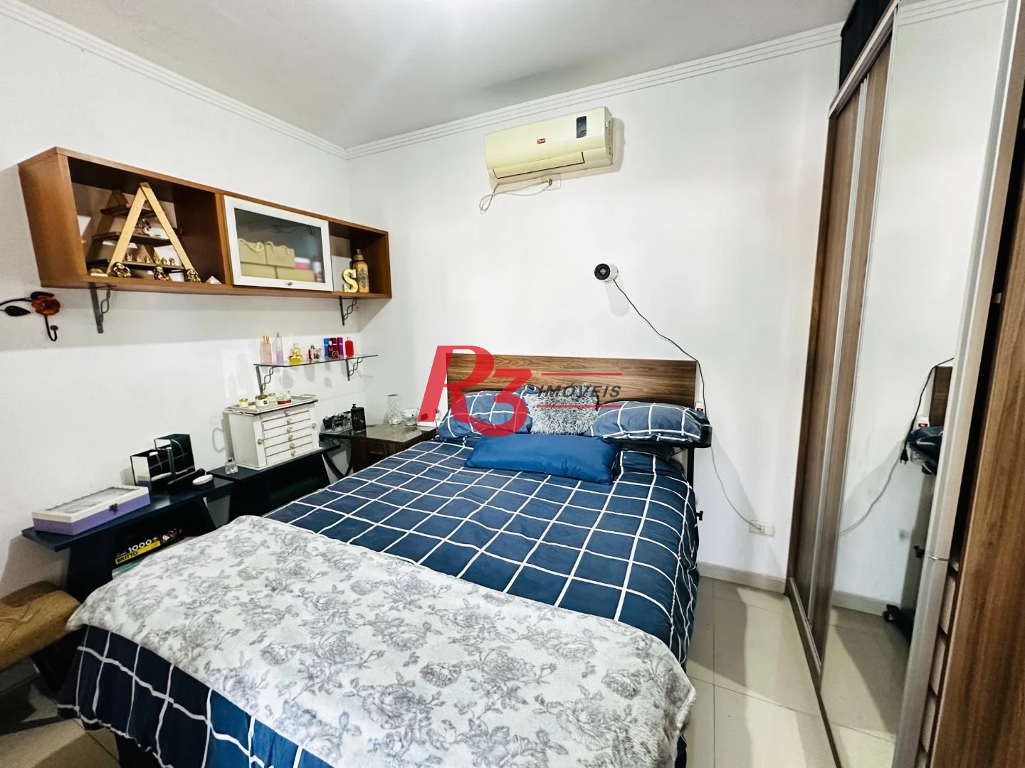 Casa com 3 dormitórios à venda, 210 m² por R$ 585.000,00 - Centro - São Vicente/SP