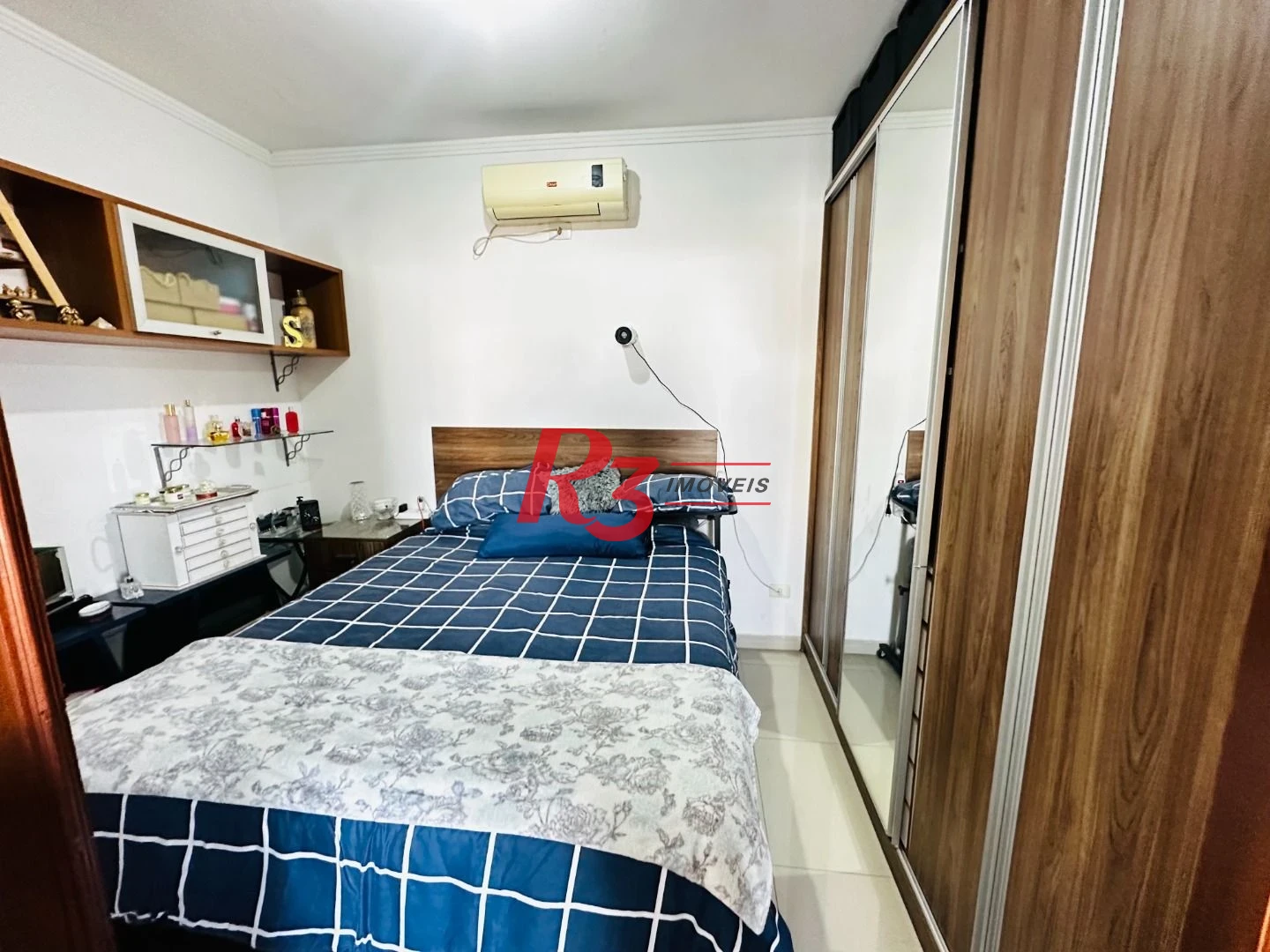 Casa com 3 dormitórios à venda, 210 m² por R$ 585.000,00 - Centro - São Vicente/SP