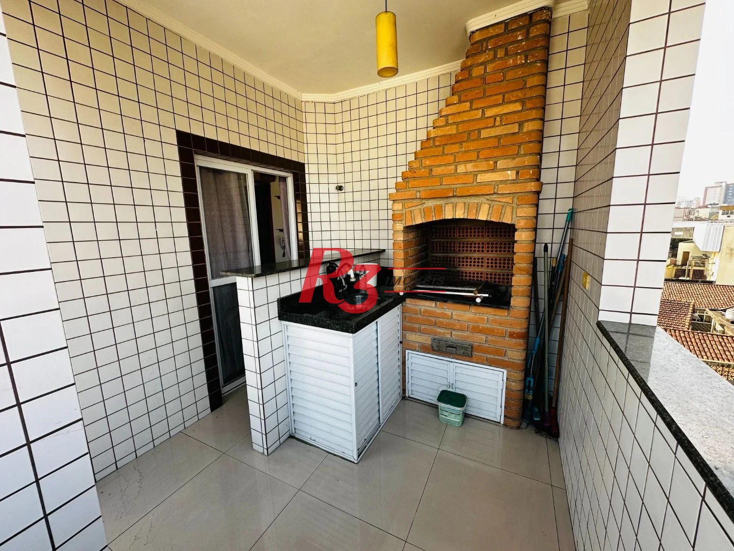 Casa com 3 dormitórios à venda, 210 m² por R$ 585.000,00 - Centro - São Vicente/SP