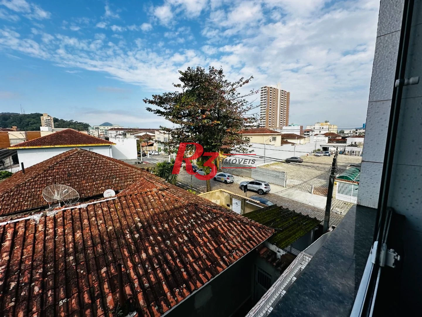 Casa com 3 dormitórios à venda, 210 m² por R$ 585.000,00 - Centro - São Vicente/SP