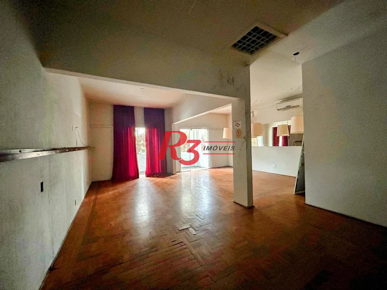 Sobrado para alugar, 238 m² por R$ 12.630,49/mês - Gonzaga - Santos/SP