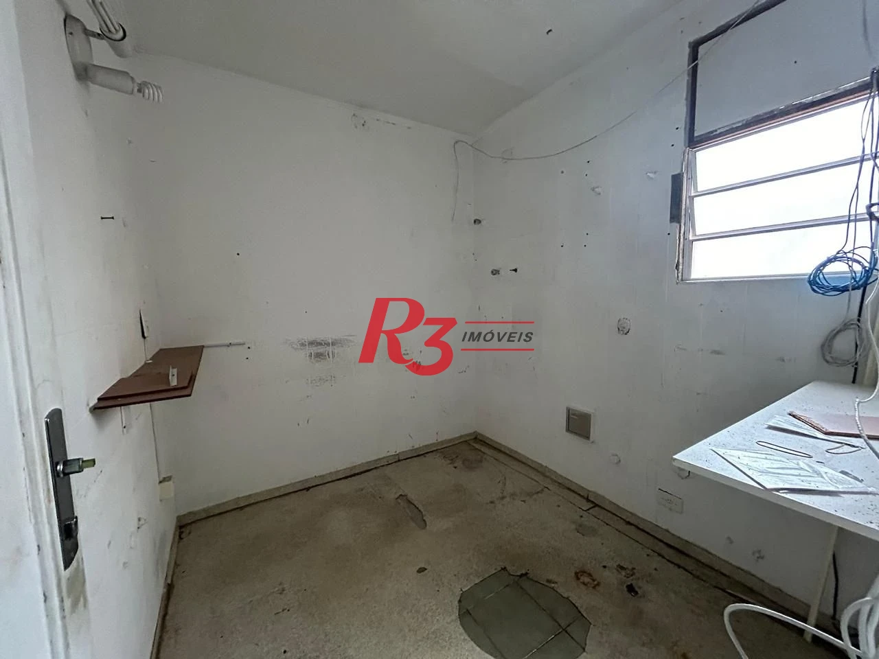 Sobrado para alugar, 238 m² por R$ 12.630,49/mês - Gonzaga - Santos/SP
