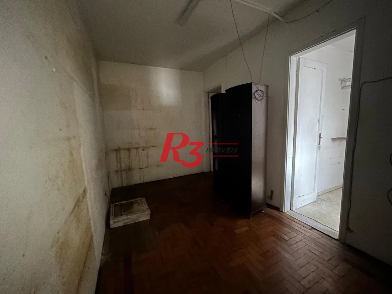 Sobrado para alugar, 238 m² por R$ 12.630,49/mês - Gonzaga - Santos/SP