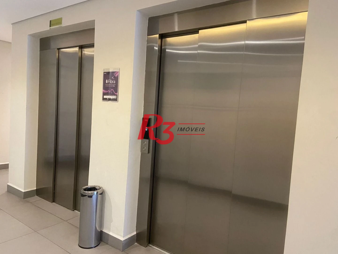 Apartamento com 2 dormitórios à venda, 72 m² por R$ 745.000,00 - Vila Guilhermina - Praia Grande/SP