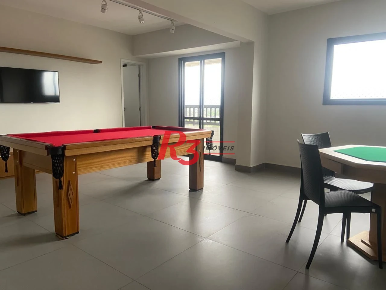 Apartamento com 2 dormitórios à venda, 72 m² por R$ 745.000,00 - Vila Guilhermina - Praia Grande/SP