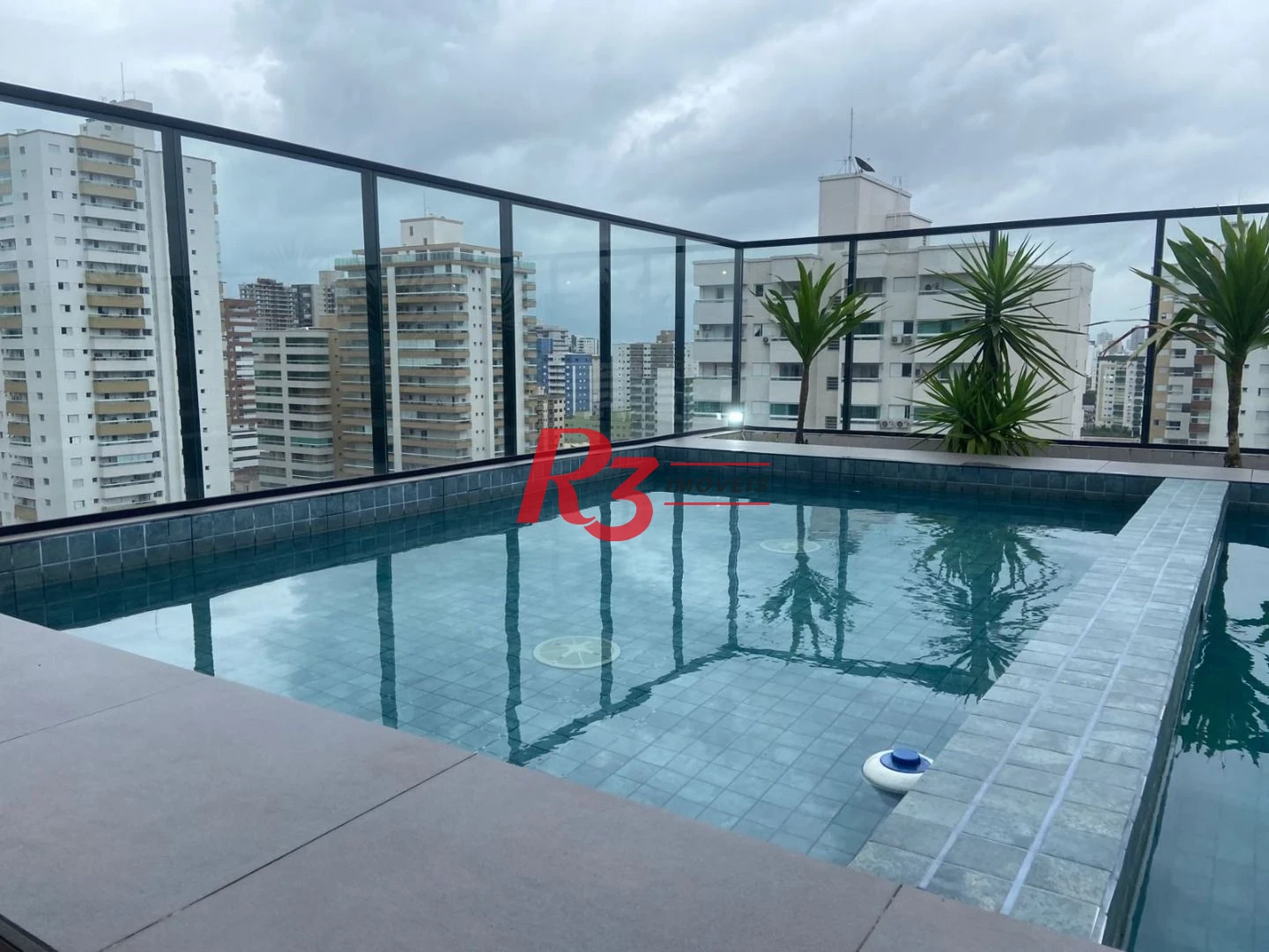 Apartamento com 2 dormitórios à venda, 72 m² por R$ 745.000,00 - Vila Guilhermina - Praia Grande/SP