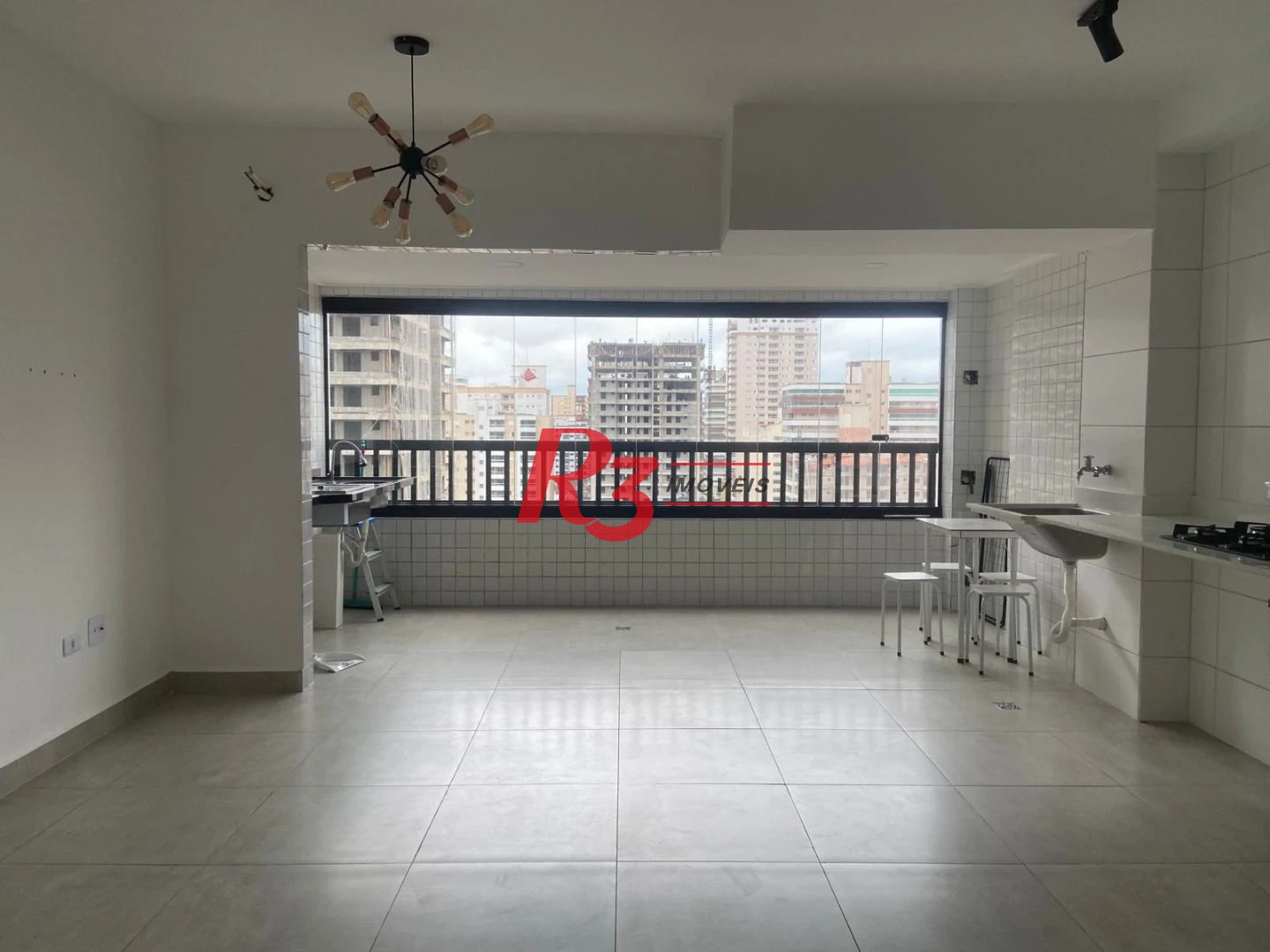 Apartamento com 2 dormitórios à venda, 72 m² por R$ 745.000,00 - Vila Guilhermina - Praia Grande/SP