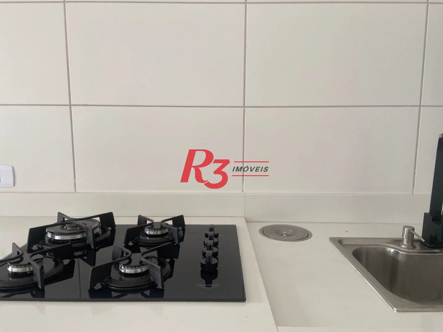Apartamento com 2 dormitórios à venda, 72 m² por R$ 745.000,00 - Vila Guilhermina - Praia Grande/SP